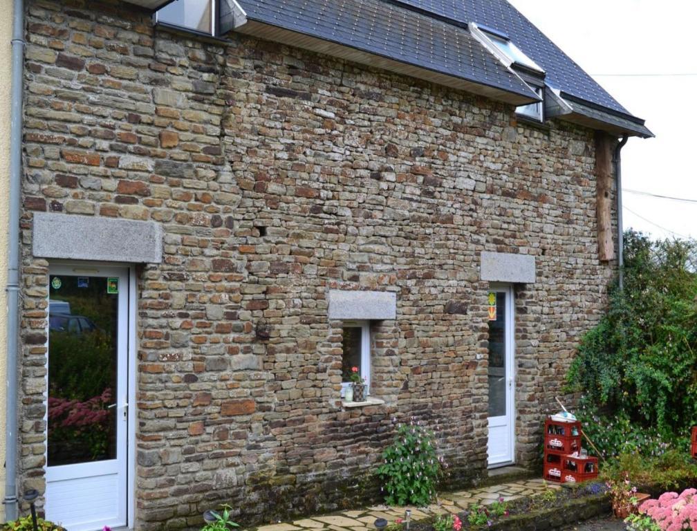 Ferme De La Lande Martel Bed & Breakfast Juilley Exterior photo